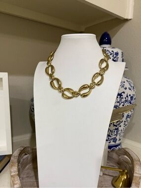 Vintage Chunky Gold Tone Link Necklace